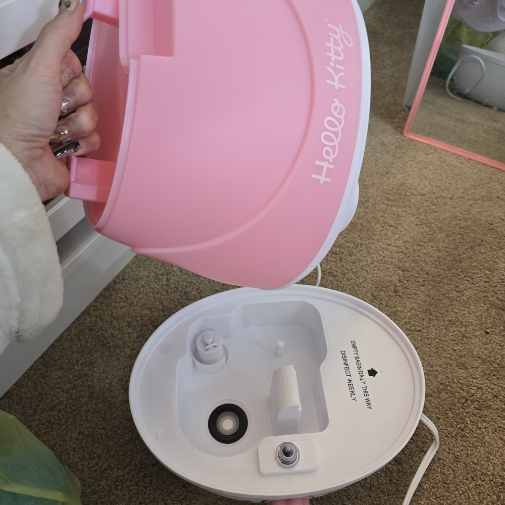 Hello Kitty Humidifier - Picture 3 of 6